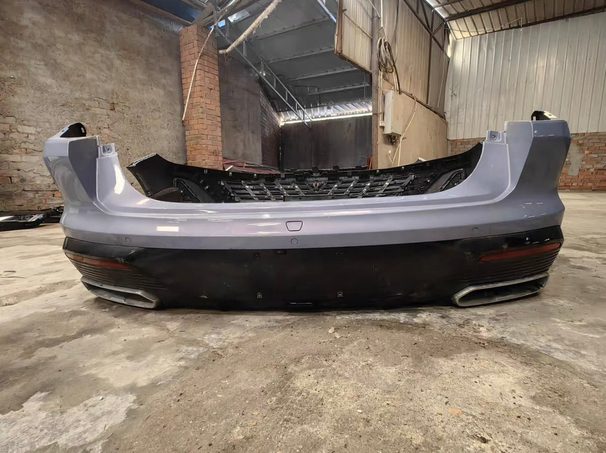 Dismantled parts for the full Changan lineup—low prices; inquiries welcome.