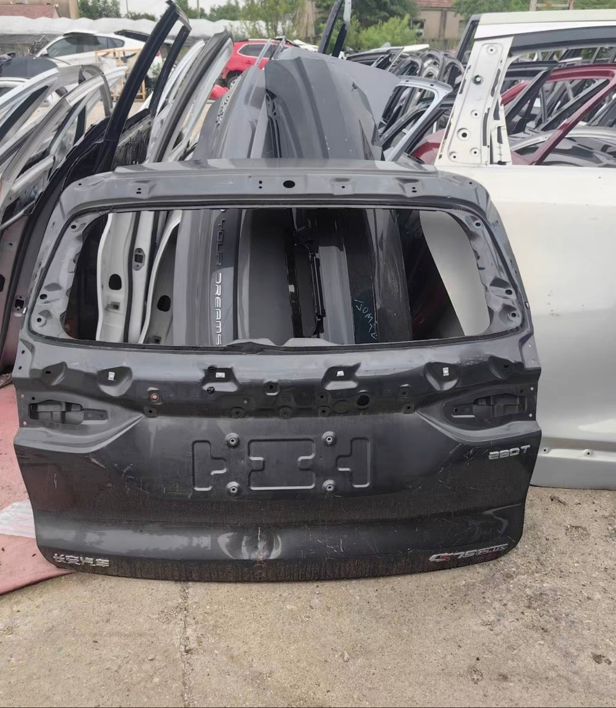 Changan Tailgates from Various Series in Stock